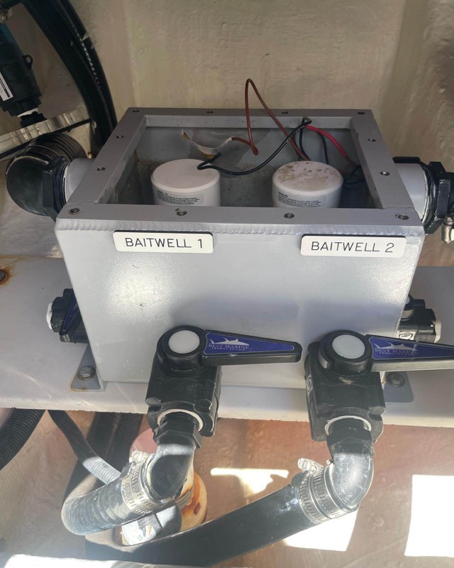 Livewell pump replacement